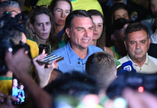  04/10/2026. Ed Alves/CB/D.A Press. Cidades. Flavio Bolsonaro.  -  (crédito:  Ed Alves/CB/D.A Press)