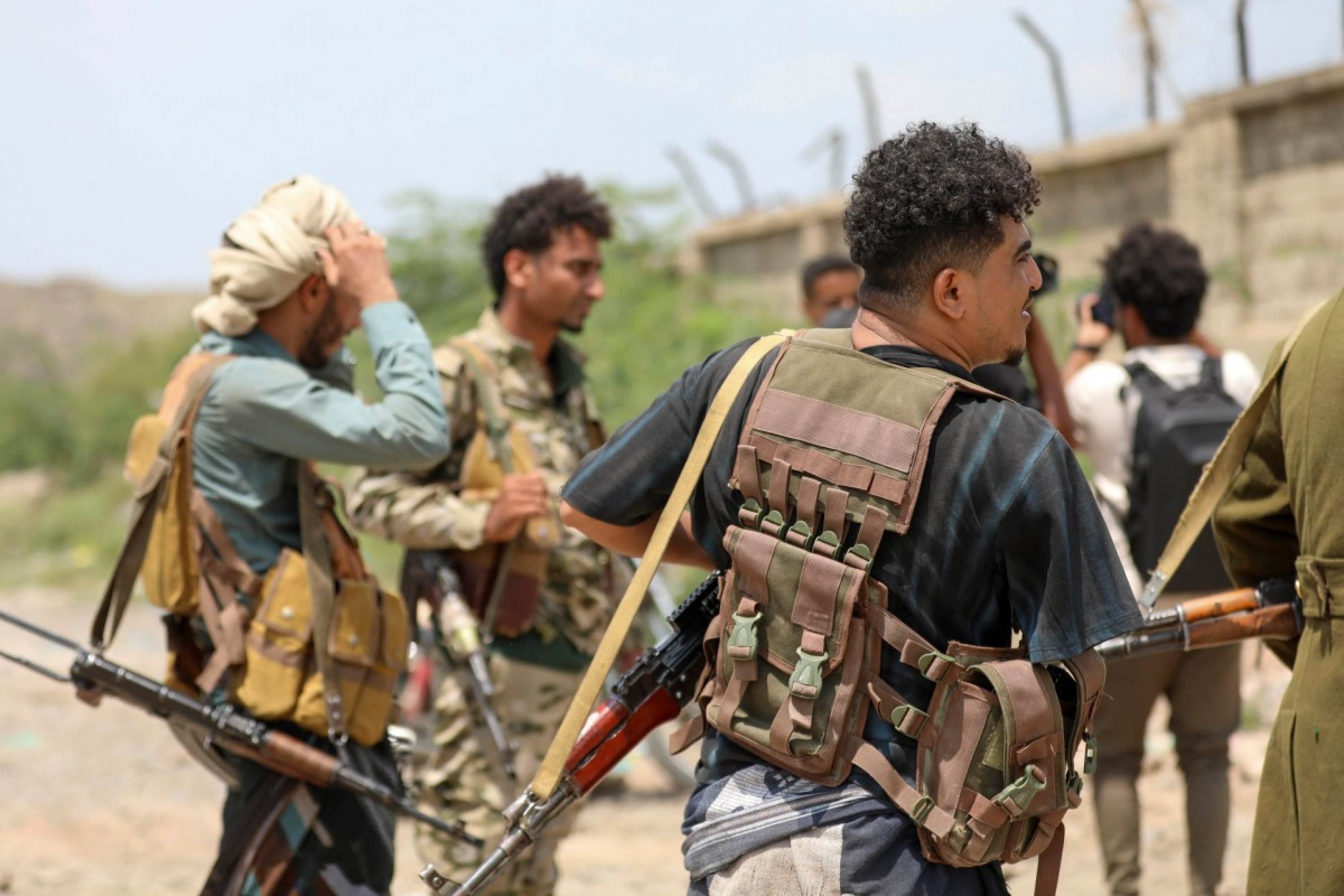 Iêmen anuncia operação para recuperar território controlado pelos houthis
