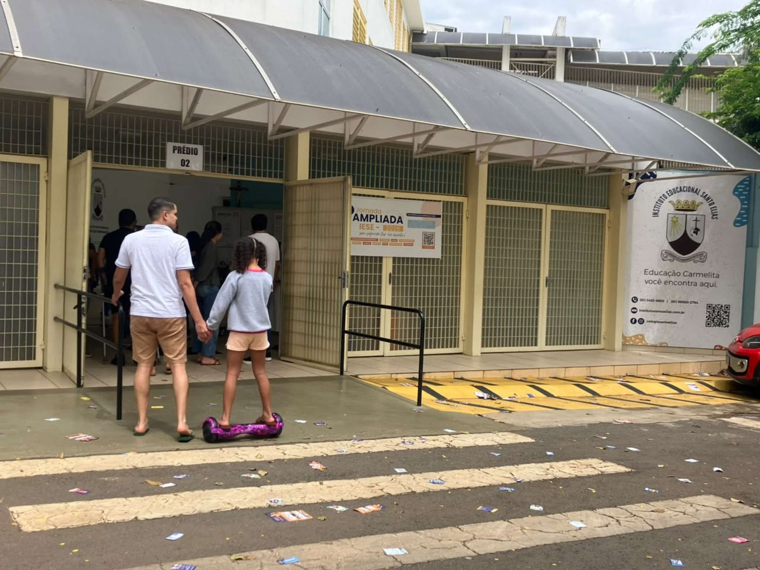 Clima tranquilo marca manhã de votação no Colégio Santo Elias, em Sobradinho