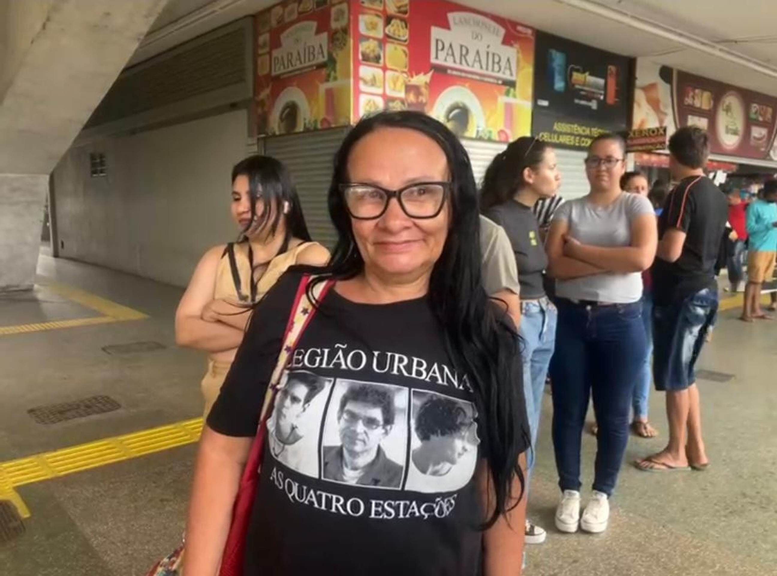 Alessandra utilizou diferentes linhas de &ocirc;nibus durante o domingo e enfrentou demora em trechos do trajeto