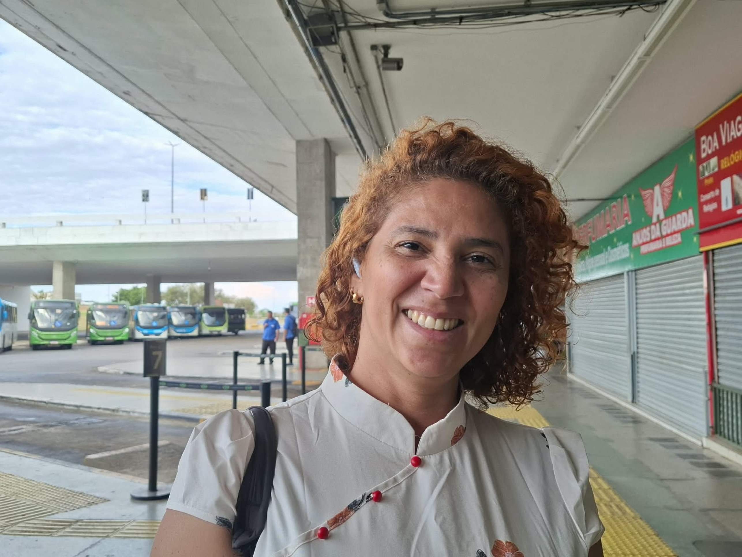 Wellingda F&aacute;bia Lima n&atilde;o enfrentou dificuldades para usar o transporte p&uacute;blico neste domingo 