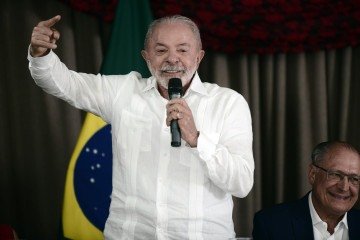 05.10.2026 Minervino Junior CB/DA Press. Lula com apoiadores e governadores no hotel san marco - (crédito: Minervino Junior CB/DA Press) 05.10.2026 Minervino Junior CB/DA Press. Lula com apoiadores e governadores no hotel san marco - (crédito: Minervino Junior CB/DA Press)