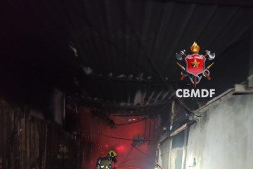 Vítimas foram avaliadas e não precisaram ser levadas ao hospital - (crédito: Reprodução/CMDF) Vítimas foram avaliadas e não precisaram ser levadas ao hospital - (crédito: Reprodução/CMDF)