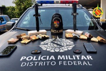 Os policiais constataram que a dupla possui um extenso histórico criminal -  (crédito: Divulgação/PMDF)