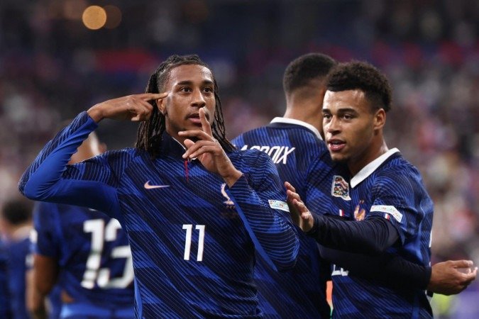 Michael Olise marca duas vezes na goleada da França sobre a Bélgica por 4 x 1, pela quarta rodada da Nations League - (crédito: FRANCK FIFE / AFP) Michael Olise marca duas vezes na goleada da França sobre a Bélgica por 4 x 1, pela quarta rodada da Nations League - (crédito: FRANCK FIFE / AFP)