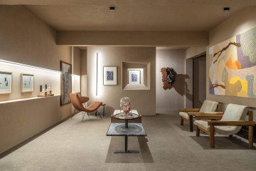 O mobiliário brasiliense é incorporado à proposta do Entre, que valoriza autoria, materialidade e a relação entre arte e arquitetura -  (crédito: Edgard Cesar)