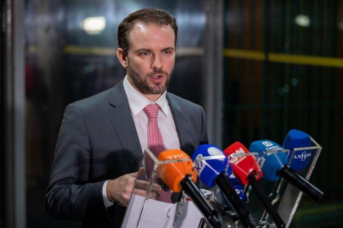 Ministro da Fazenda lembrou que os bancos têm até o dia 14 de outubro para devolver valores restantes a apostadores. - (crédito: Washington Costa/MF) Ministro da Fazenda lembrou que os bancos têm até o dia 14 de outubro para devolver valores restantes a apostadores. - (crédito: Washington Costa/MF)