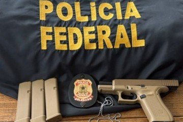 Polícia e Ministério Público miram esquema de comércio ilegal de armas, vazamento de informações sigilosas e lavagem de dinheiro. - (crédito: Divulgação/PF) Polícia e Ministério Público miram esquema de comércio ilegal de armas, vazamento de informações sigilosas e lavagem de dinheiro. - (crédito: Divulgação/PF)