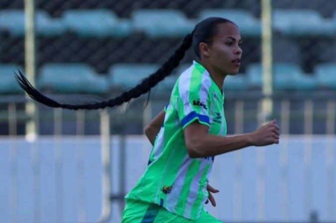 Suzana é estratégica para o Minas Brasília nas ações ofensivas pela direita - (crédito: Patricy Albuquerque/Minas) Suzana é estratégica para o Minas Brasília nas ações ofensivas pela direita - (crédito: Patricy Albuquerque/Minas)