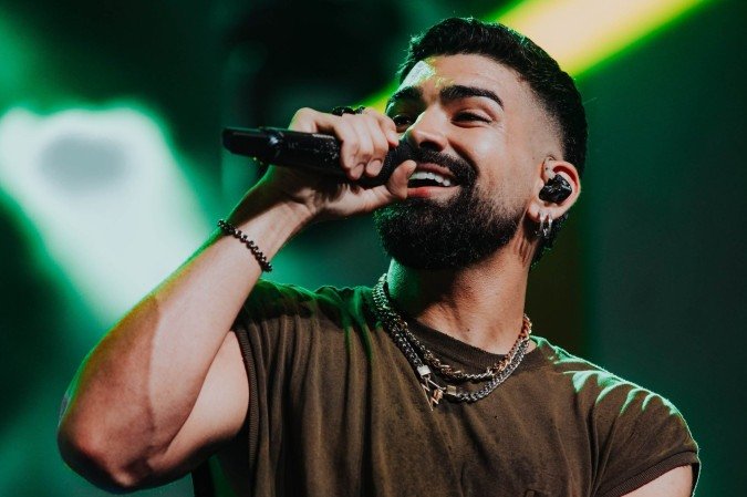 Dilsinho é autor de hits de sucesso, como Dilsinho é autor de hits de sucesso, como