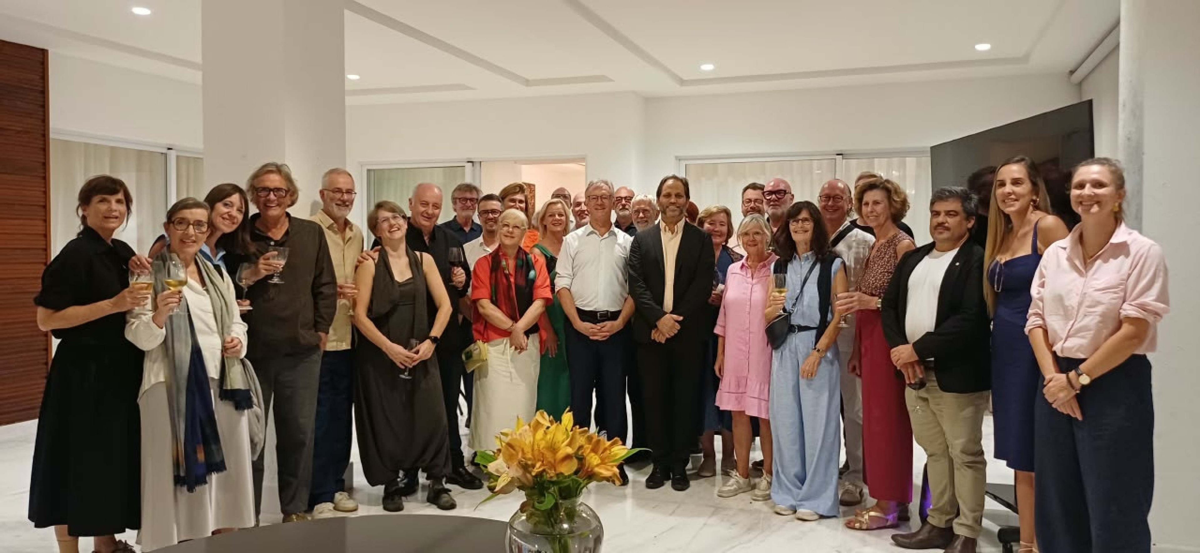 Encontro entre arquitetos belgas e brasileiros ressalta legado de Niemeyer 