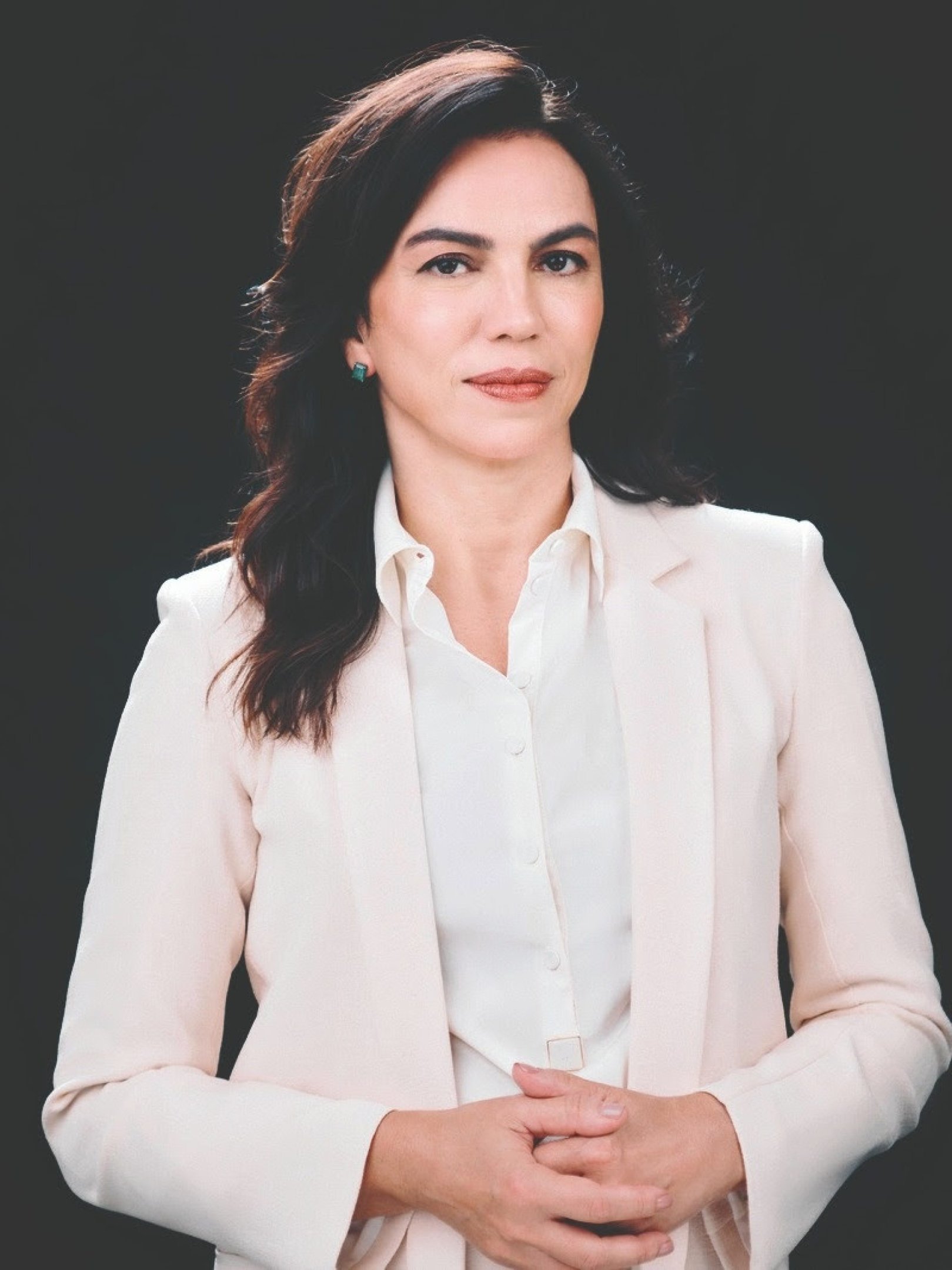 Ana Paula Araújo vence Prêmio Vladimir Herzog com o livro 'Agressão'