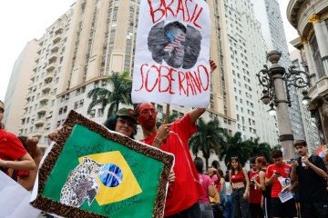 Atos em capitais como Rio de Janeiro abrem uma agenda de mobilizações - (crédito: Fernando Frazão/Agência Brasil) Atos em capitais como Rio de Janeiro abrem uma agenda de mobilizações - (crédito: Fernando Frazão/Agência Brasil)