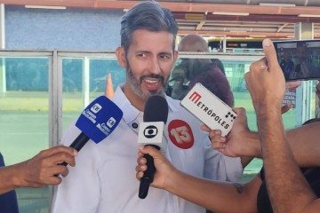 Candidato esteve em Santa Maria e defendeu tarifa zero, VLT e integração do transporte entre o DF e o Entorno de Goiás - (crédito: Ed Alves CB/DA Press) Candidato esteve em Santa Maria e defendeu tarifa zero, VLT e integração do transporte entre o DF e o Entorno de Goiás - (crédito: Ed Alves CB/DA Press)