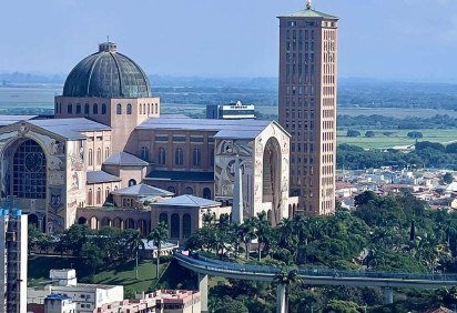O Brasil vai a Aparecida: os números por trás do maior destino de turismo religioso do país -  (crédito: Uai Turismo) -O Brasil vai a Aparecida: os números por trás do maior destino de turismo religioso do país -  (crédito: Uai Turismo)