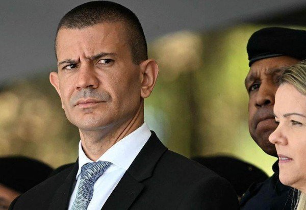 Douglas Ruas (PL) deve ser eleito governador do estado ainda no primeiro turno -  (crédito: Mauro Pimentel / AFP)