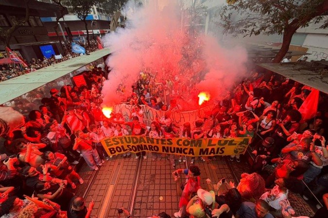 Secundarista se mobilizam no Rio de Janeiro a a favor de Lula -  (crédito: Ubes)