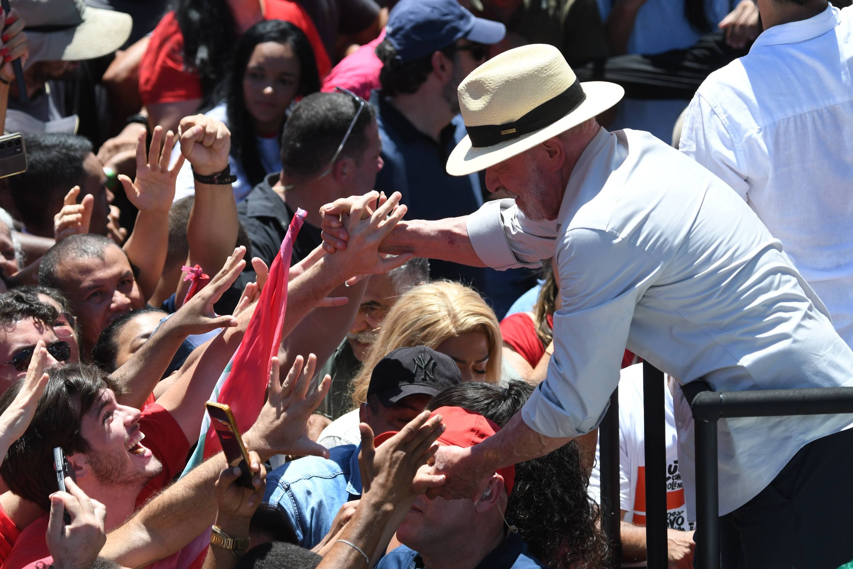 Lula e Leandro Grass participam de ato em Ceil&acirc;ndia