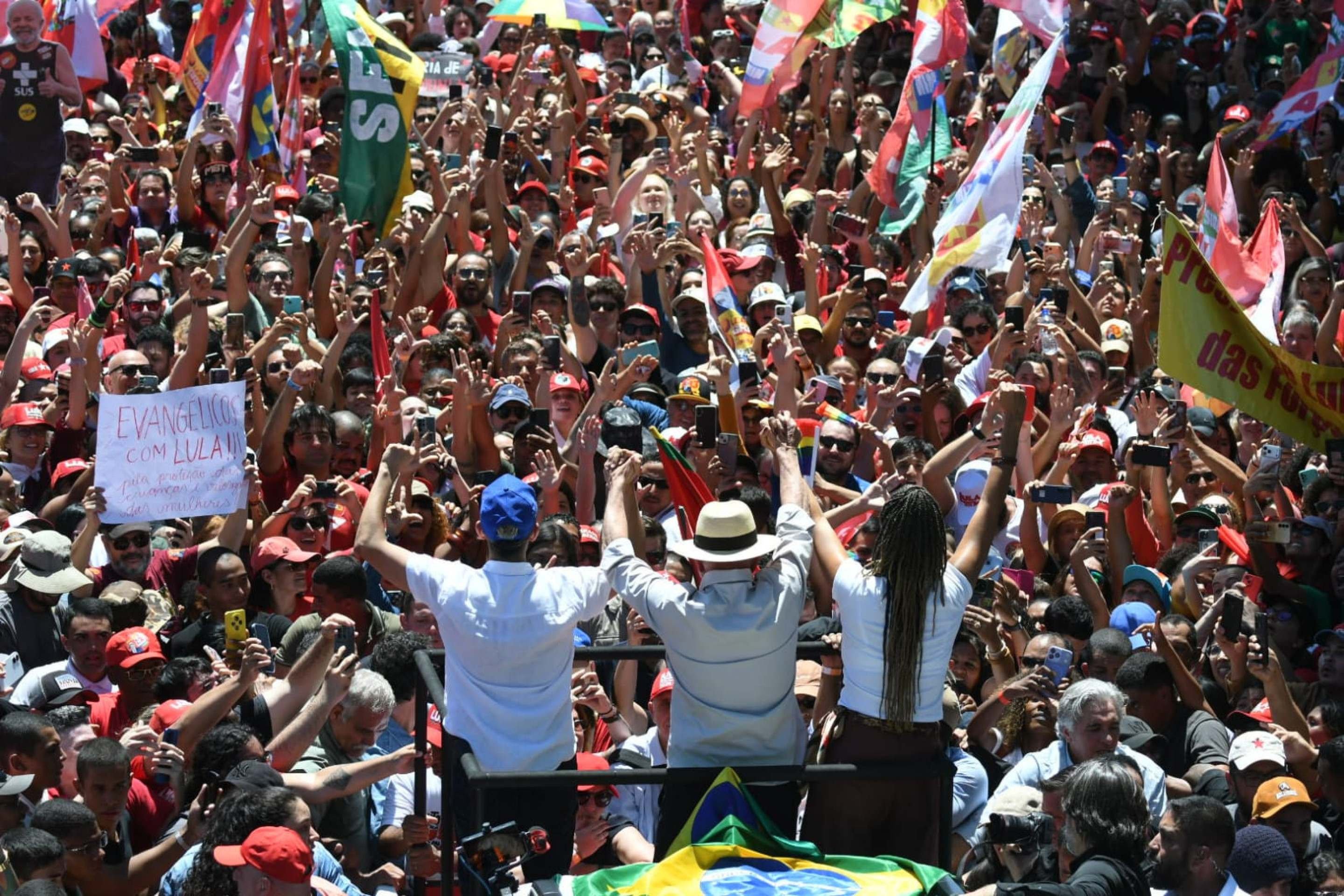 Lula e Leandro Grass participam de ato em Ceil&acirc;ndia