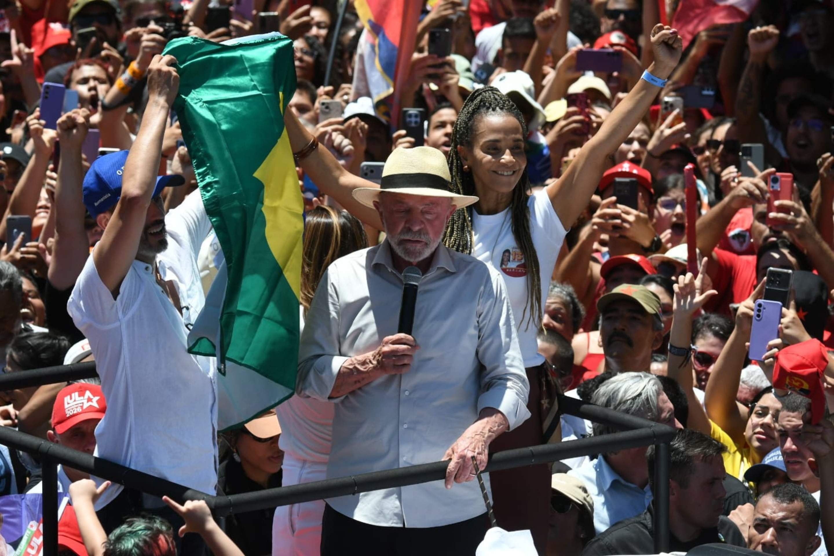 Lula e Leandro Grass participam de ato em Ceil&acirc;ndia