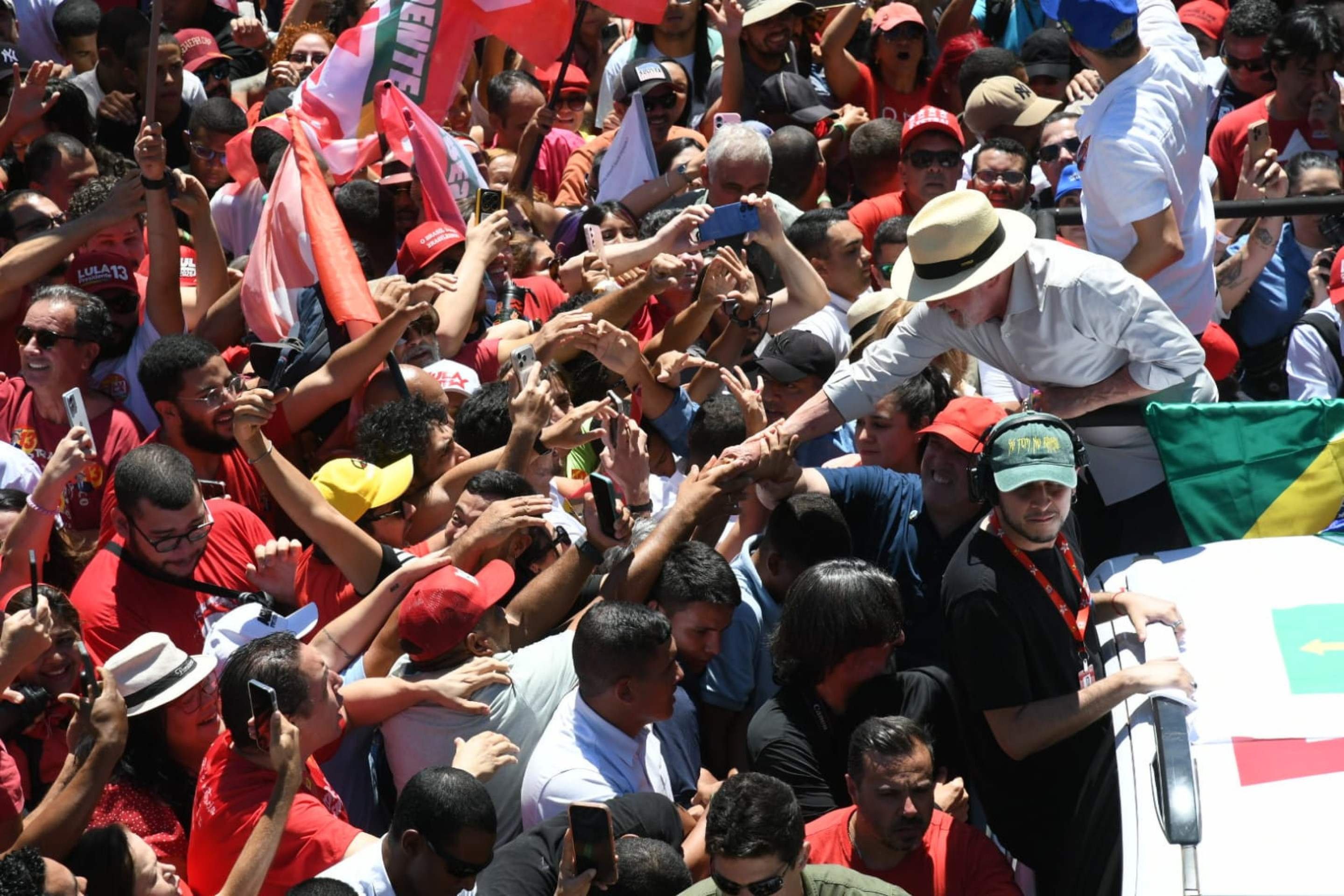 Lula e Leandro Grass participam de ato em Ceil&acirc;ndia