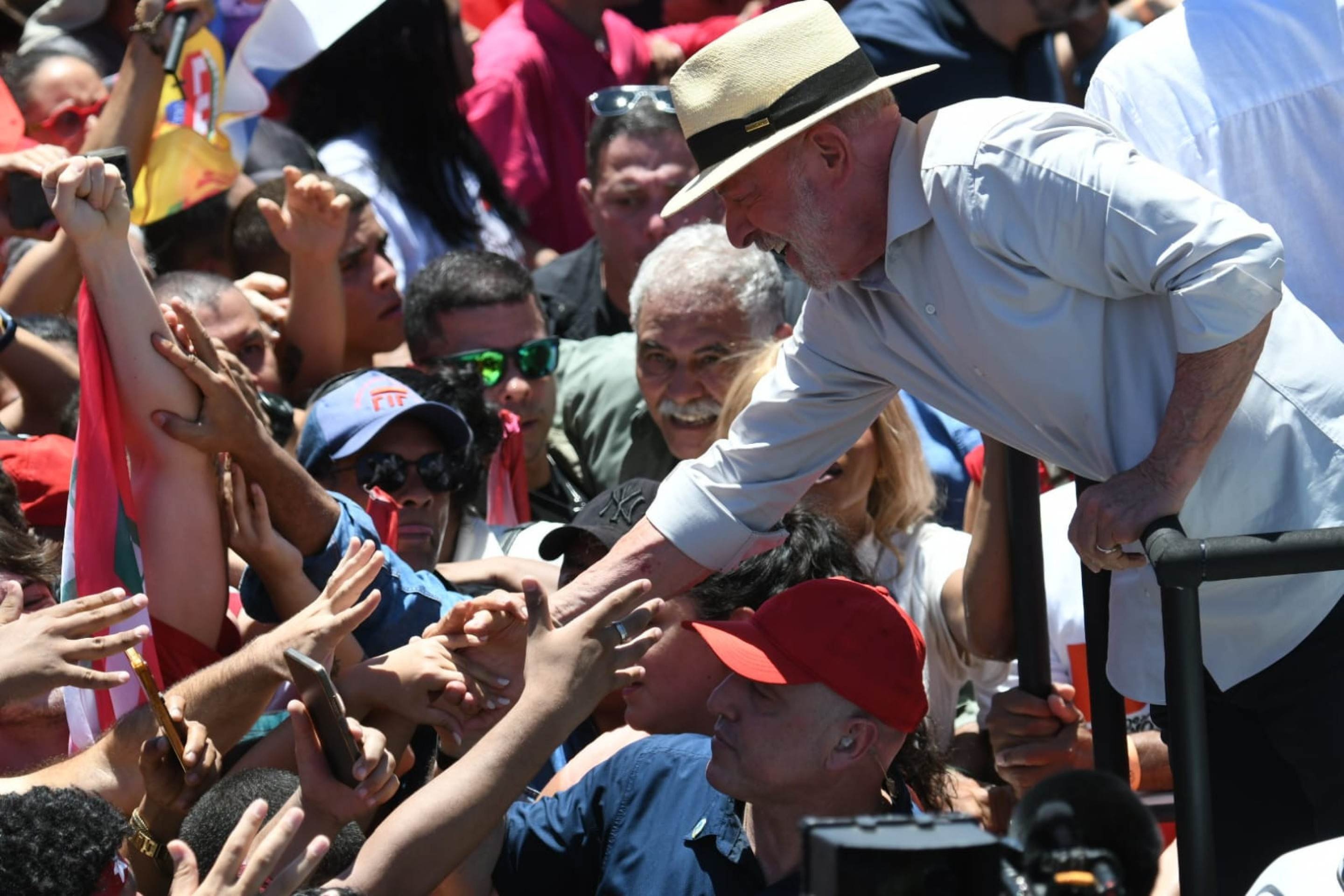 Lula e Leandro Grass participam de ato em Ceil&acirc;ndia