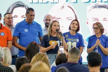 Celina Leão, Michele Bolsonaro e Damares Alves participaram de reunião com prefeitos, vice-prefeitos e vereadores do Entorno - (crédito: Guigomes/Ascom) Celina Leão, Michele Bolsonaro e Damares Alves participaram de reunião com prefeitos, vice-prefeitos e vereadores do Entorno - (crédito: Guigomes/Ascom)
