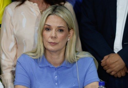 Fernanda Louback durante pronunciamento de Douglas Ruas (PL) pós decisão do TSE: vereadora é amiga de Michelle Bolsonaro     -  (crédito: Fernando Frazão/Agência Brasil) -Fernanda Louback durante pronunciamento de Douglas Ruas (PL) pós decisão do TSE: vereadora é amiga de Michelle Bolsonaro     -  (crédito: Fernando Frazão/Agência Brasil)