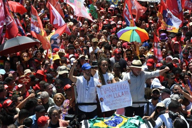 Lula e Leandro Grass participam de ato em Ceilândia - (crédito: Marcelo Ferreira/CB/DA Press) Lula e Leandro Grass participam de ato em Ceilândia - (crédito: Marcelo Ferreira/CB/DA Press)