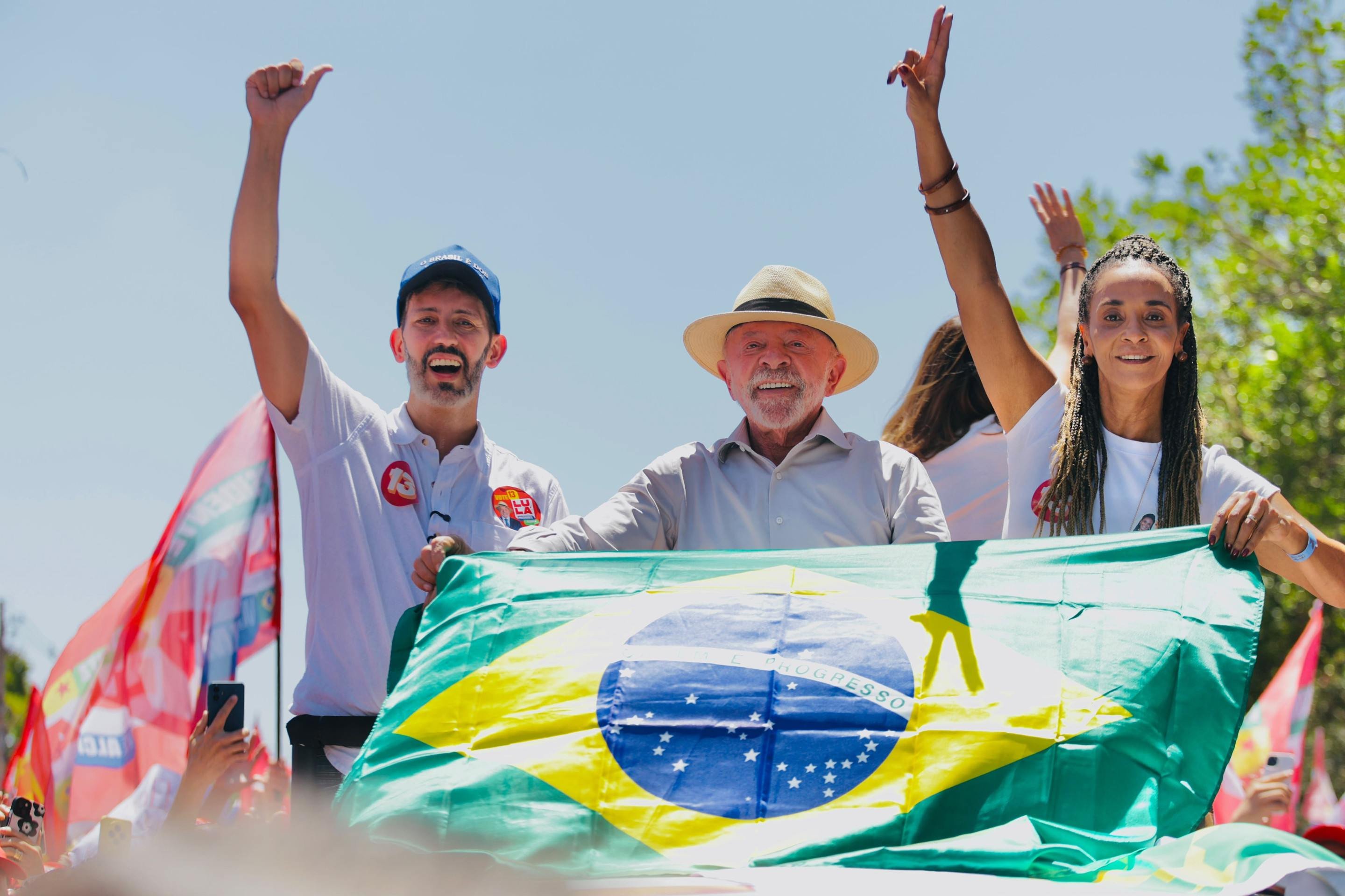 Lula pede votos para Leandro Grass pelas redes sociais