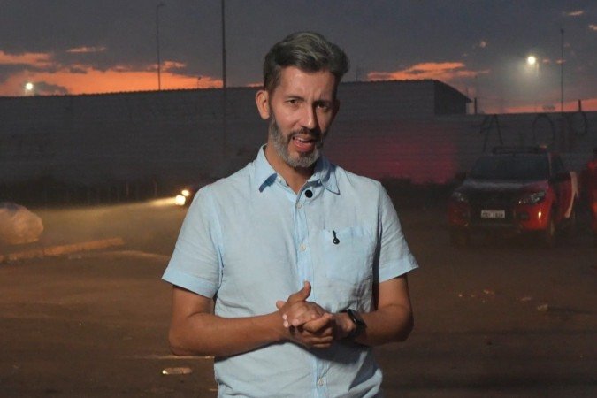 Leandro Grass pediu apoio aos catadores após incêndio na Central das Cooperativas de Materiais Recicláveis - (crédito: Reprodução) Leandro Grass pediu apoio aos catadores após incêndio na Central das Cooperativas de Materiais Recicláveis - (crédito: Reprodução)