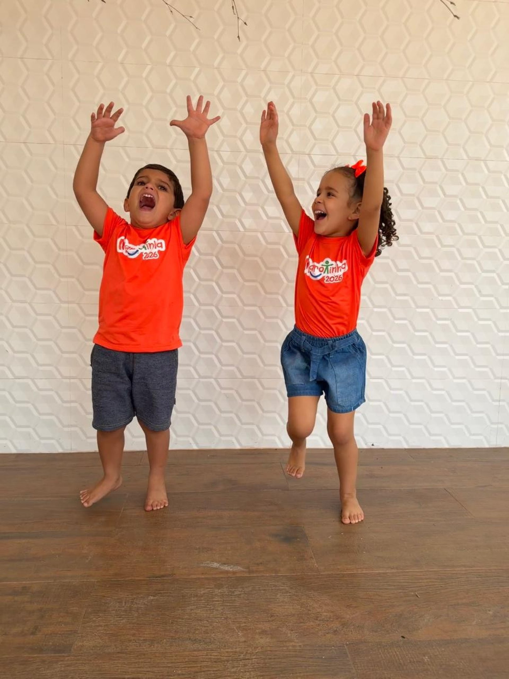 Martina Lopes e o primo Diogo Rondon participam da Marotinha 2026