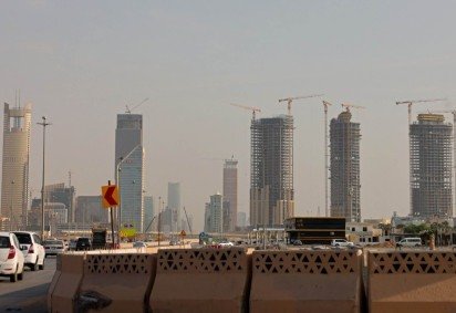 Cidade de Riade, na Arábia Saudita: aparente normalidade mesmo com ataques -  (crédito: Fayez Nureldine / AFP) -Cidade de Riade, na Arábia Saudita: aparente normalidade mesmo com ataques -  (crédito: Fayez Nureldine / AFP)