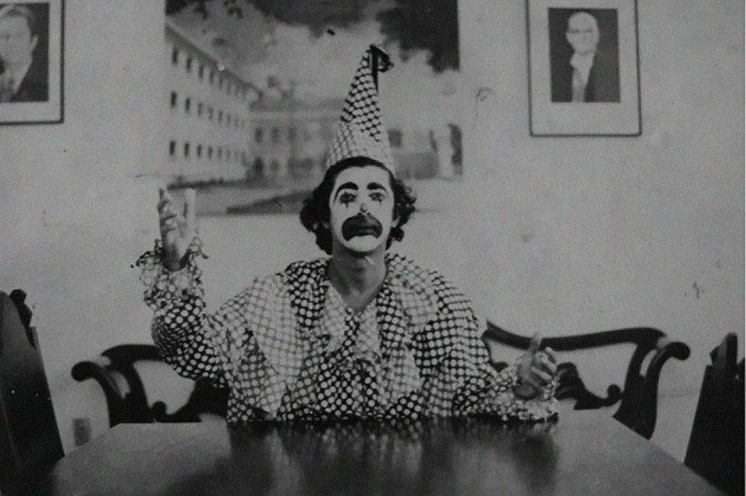 Cena do filme O palha&ccedil;o degolado, de Jomard Muniz de Britto