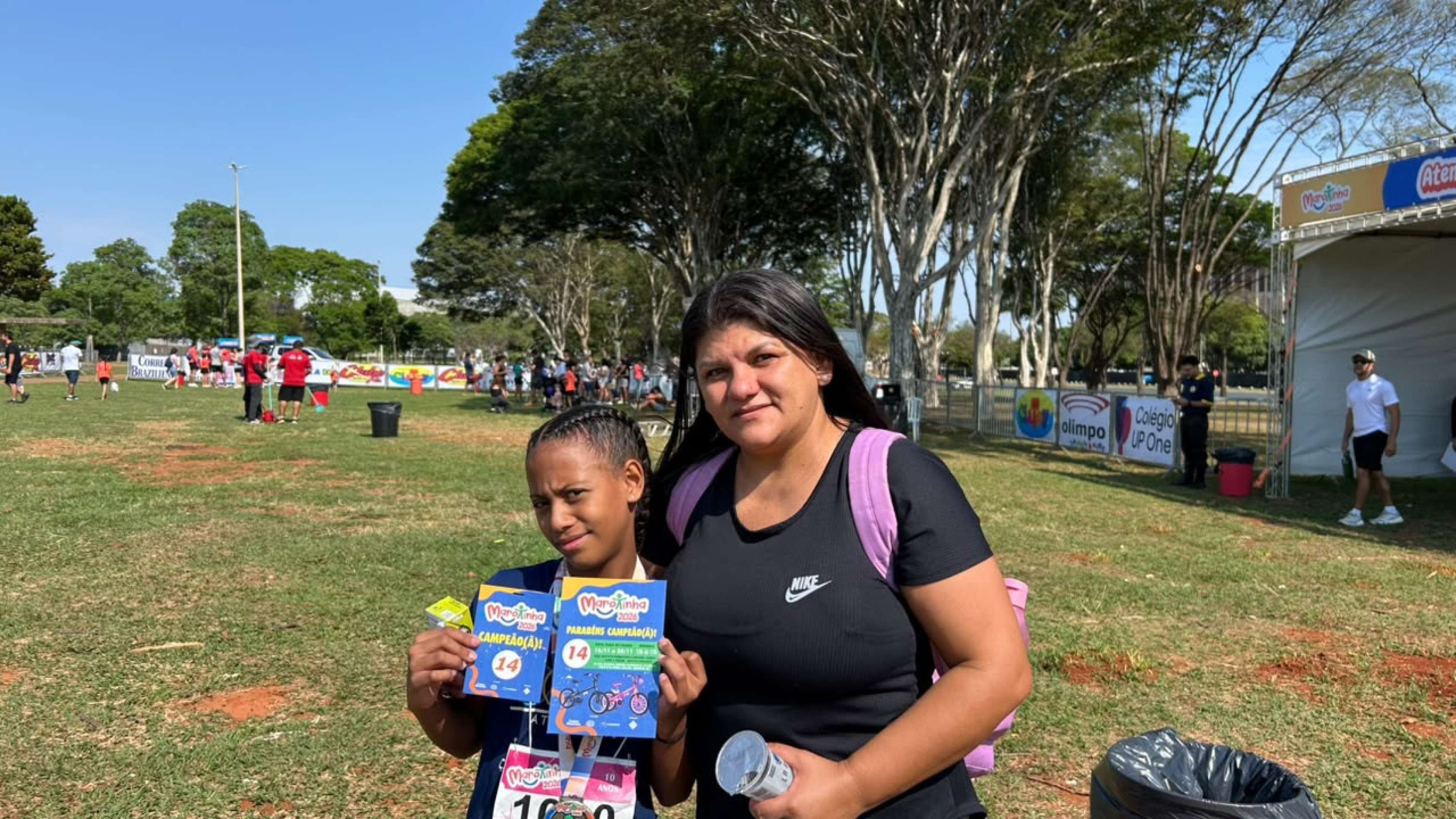 L&iacute;via de 10 anos  ganhou o trof&eacute;u de primeiro lugar no percurso de 200 metros da Marotinha 2026