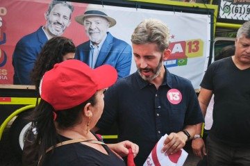 Grass prometeu também ampliar e melhorar a cooperativa de catadores que opera na região - (crédito: Luiz Fellipe Alves/CB) Grass prometeu também ampliar e melhorar a cooperativa de catadores que opera na região - (crédito: Luiz Fellipe Alves/CB)