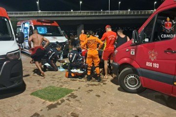 Bombeiros atendem a ocorrência no Paranoá nesse feriado - (crédito: Divulgação/ CBMDF) Bombeiros atendem a ocorrência no Paranoá nesse feriado - (crédito: Divulgação/ CBMDF)