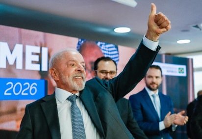 No pacote anunciado por Lula h&aacute; at&eacute; mesmo a compra de d&iacute;vidas dos microeemprendedores junto aos bancos -  (crédito: Ricardo Stuckert/PR )
