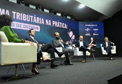 Debatedores reconhecem que Brasil continuará cobrando muito imposto se comparado com outros países -  (crédito:  Carlos Vieira CB/DA Press) -Debatedores reconhecem que Brasil continuará cobrando muito imposto se comparado com outros países -  (crédito:  Carlos Vieira CB/DA Press)