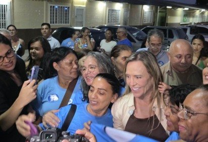 Celina atribuiu a realiza&ccedil;&atilde;o do segundo turno a erros das pesquisas eleitorais e afirmou que o grupo precisa intensificar o trabalho para fixar o n&uacute;mero de sua candidatura entre os eleitores. -  (crédito: Darcianne Diogo) -Celina atribuiu a realiza&ccedil;&atilde;o do segundo turno a erros das pesquisas eleitorais e afirmou que o grupo precisa intensificar o trabalho para fixar o n&uacute;mero de sua candidatura entre os eleitores. -  (crédito: Darcianne Diogo)