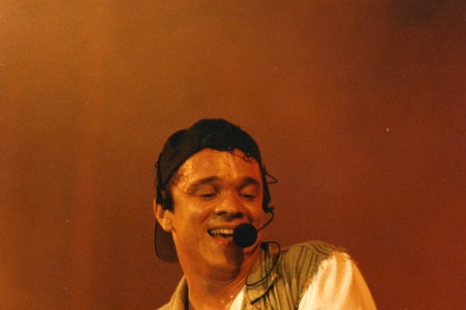 Cantor Netinho durante show