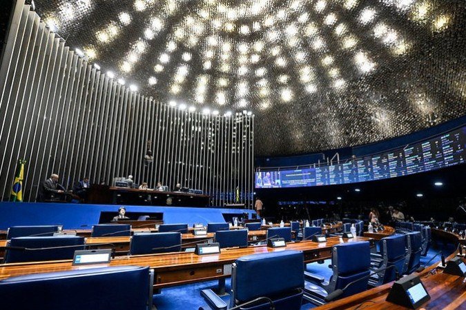 Plenário do Senado em sessão de discussão da PEC 221/2019, que propõe o fim da escala 6x1 e a redução da jornada de trabalho - (crédito: Carlos Moura/Agência Senado) Plenário do Senado em sessão de discussão da PEC 221/2019, que propõe o fim da escala 6x1 e a redução da jornada de trabalho - (crédito: Carlos Moura/Agência Senado)