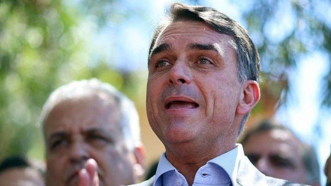 Flávio Bolsonaro, candidato à Presidência, critica impostos e defende menos burocracia para empresários - (crédito: Evaristo SA / AFP via Getty Images) Flávio Bolsonaro, candidato à Presidência, critica impostos e defende menos burocracia para empresários - (crédito: Evaristo SA / AFP via Getty Images)