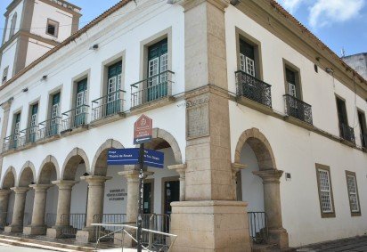 A sede da C&acirc;mara Municipal de Salvador &eacute; o palco da pol&ecirc;mica entrega de honraria ao senador Fl&aacute;vio Bolsonaro -  (crédito: Reginaldo Ip&ecirc;/CMS) -A sede da C&acirc;mara Municipal de Salvador &eacute; o palco da pol&ecirc;mica entrega de honraria ao senador Fl&aacute;vio Bolsonaro -  (crédito: Reginaldo Ip&ecirc;/CMS)