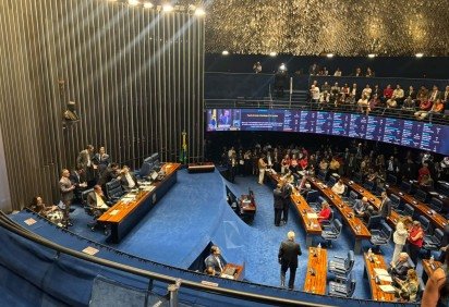 Para ser aprovada no Plenário, a PEC precisa do apoio de pelo menos 49 senadores em dois turnos de votação antes de seguir para promulgação -  (crédito: Luiza Altoé/CB/D.A. Press) -Para ser aprovada no Plenário, a PEC precisa do apoio de pelo menos 49 senadores em dois turnos de votação antes de seguir para promulgação -  (crédito: Luiza Altoé/CB/D.A. Press)
