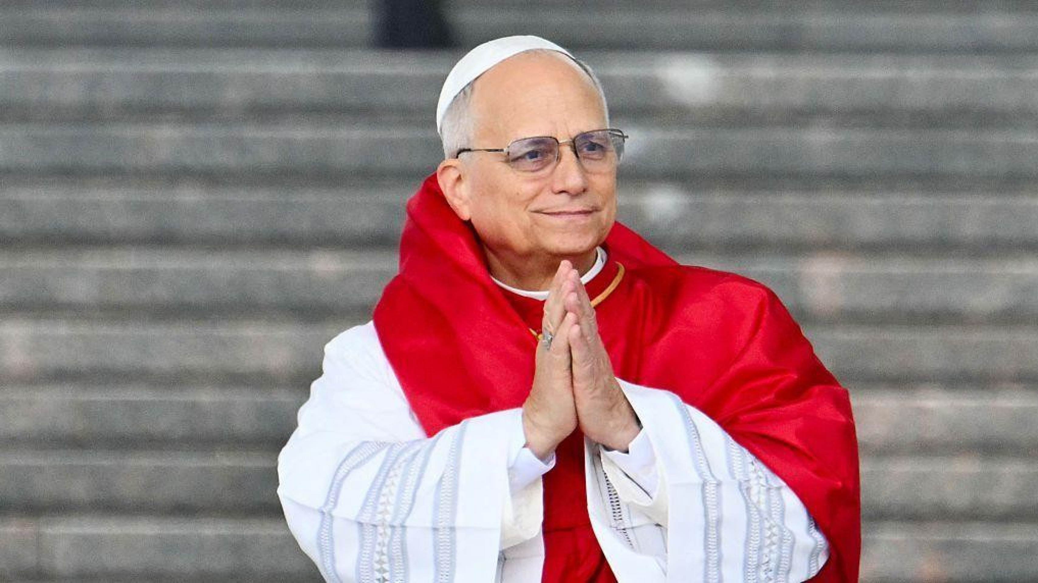 Quem comanda a Igreja Católica durante a recuperação do papa Leão 14 após a cirurgia contra câncer?