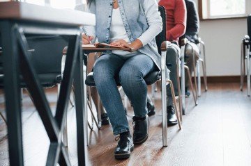 Especialista do Estratégia Concursos lista as vantagens de seguir carreira no serviço público em um momento de transformação no mercado de trabalho - (crédito: Magnific) Especialista do Estratégia Concursos lista as vantagens de seguir carreira no serviço público em um momento de transformação no mercado de trabalho - (crédito: Magnific)