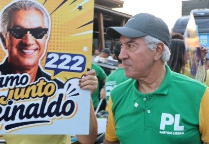Senador do PL promete dinheiro de emendas a cidades com mais votos em Flávio: especialistas veem indício de crime eleitoral -  (crédito: BBC Geral) -Senador do PL promete dinheiro de emendas a cidades com mais votos em Flávio: especialistas veem indício de crime eleitoral -  (crédito: BBC Geral)