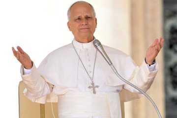 Papa Le&atilde;o XIV vai retomar as atividades e prepara-se para a ora&ccedil;&atilde;o do Angelus no Vaticano -  (crédito: Tiziana FABI / AFP)