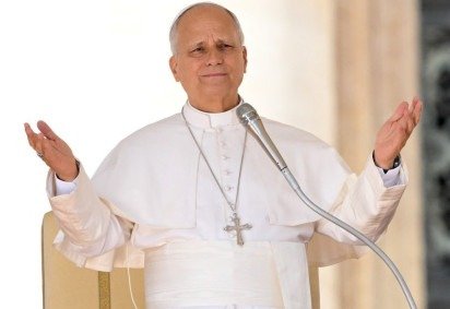 Papa Le&atilde;o XIV vai retomar as atividades e prepara-se para a ora&ccedil;&atilde;o do Angelus no Vaticano -  (crédito: Tiziana FABI / AFP)